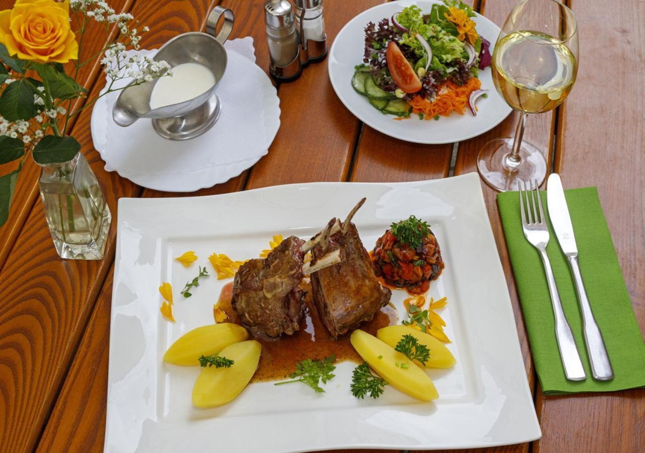 Hotel Gasthof Krone Spalt Luaran gambar