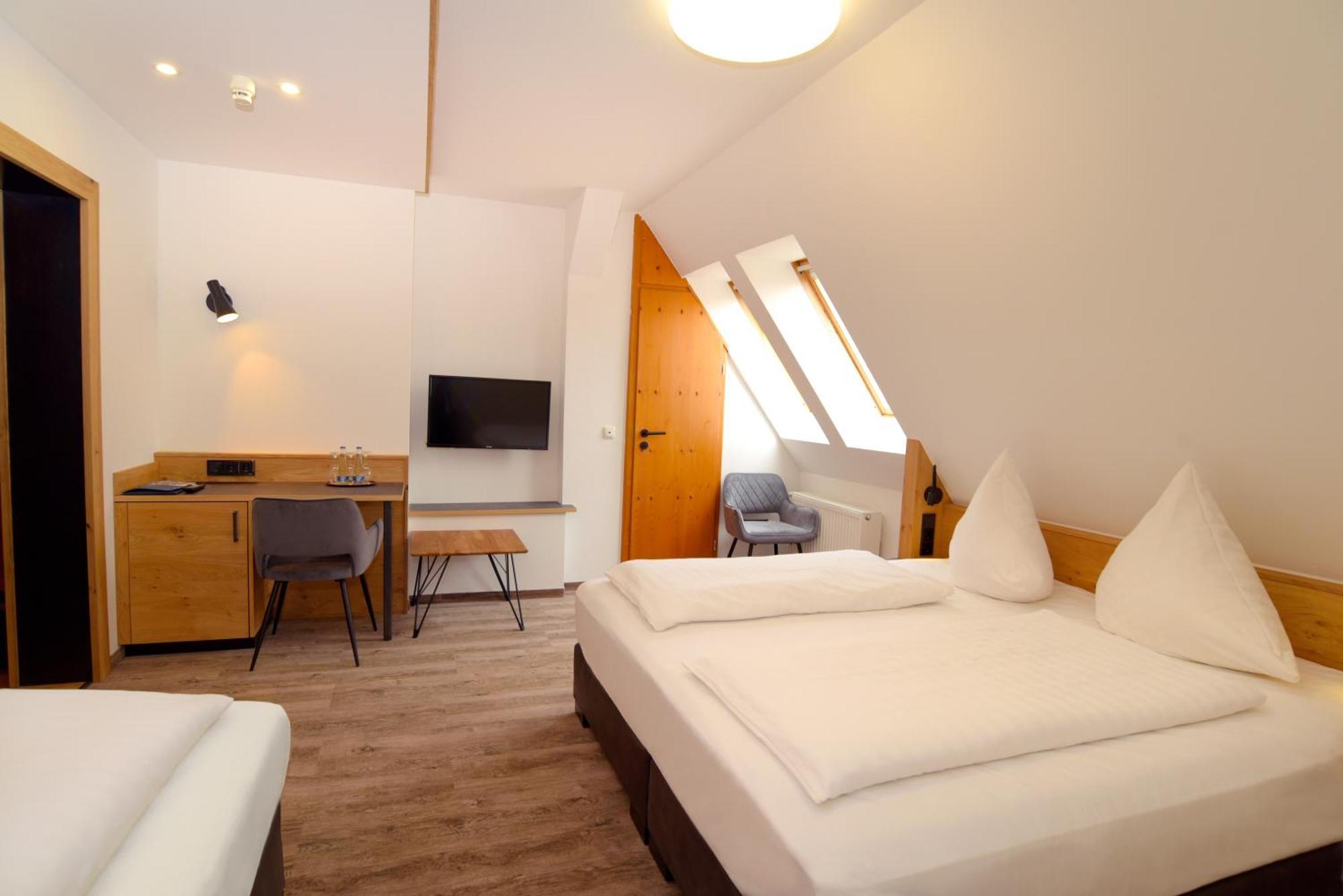 Hotel Gasthof Krone Spalt Luaran gambar