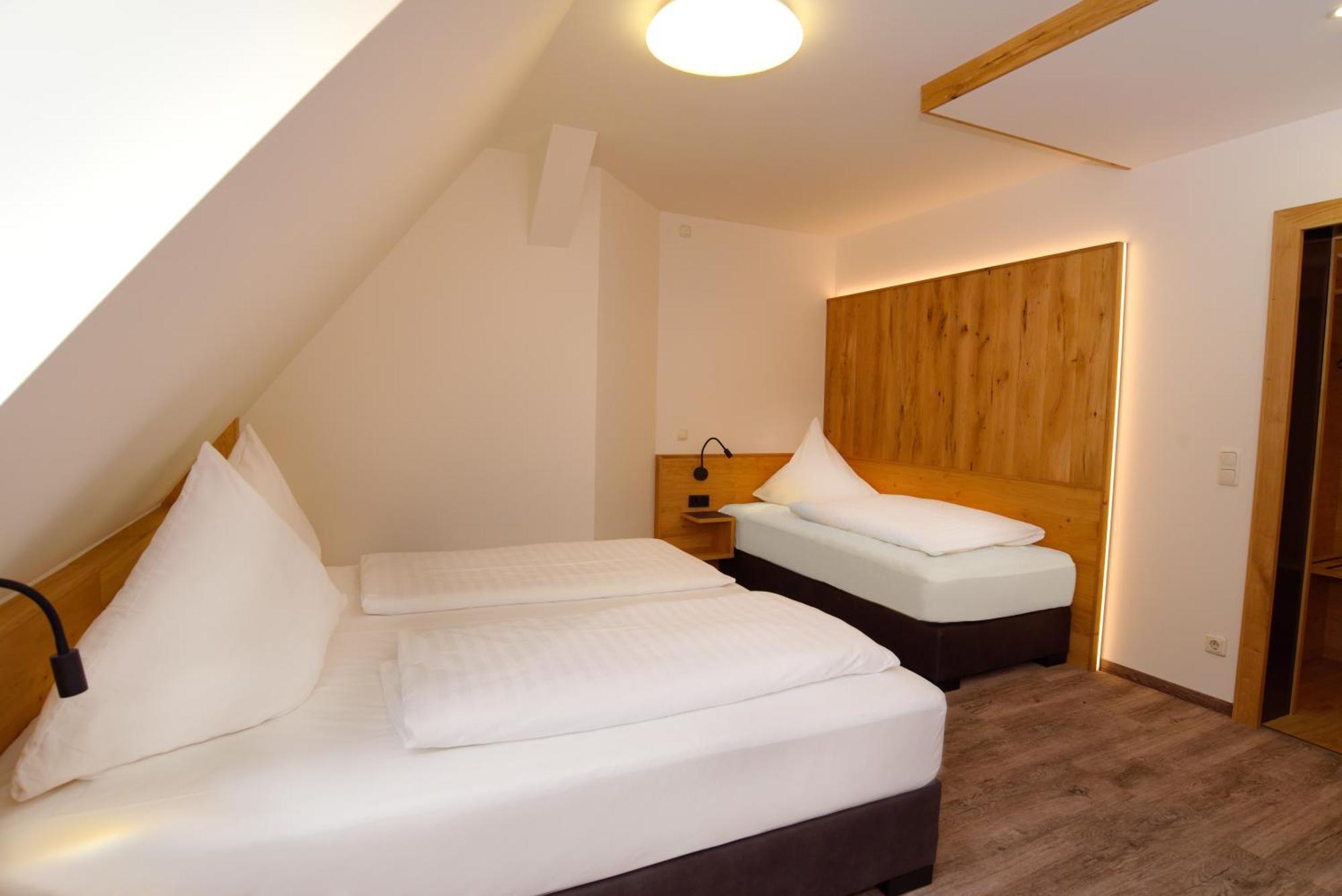 Hotel Gasthof Krone Spalt Luaran gambar