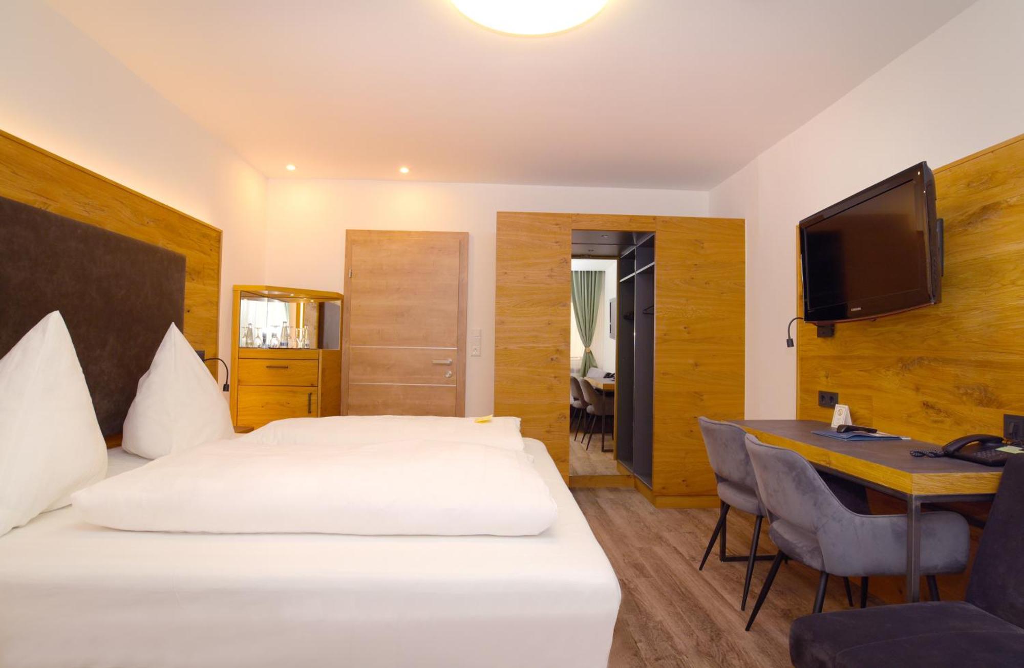 Hotel Gasthof Krone Spalt Luaran gambar