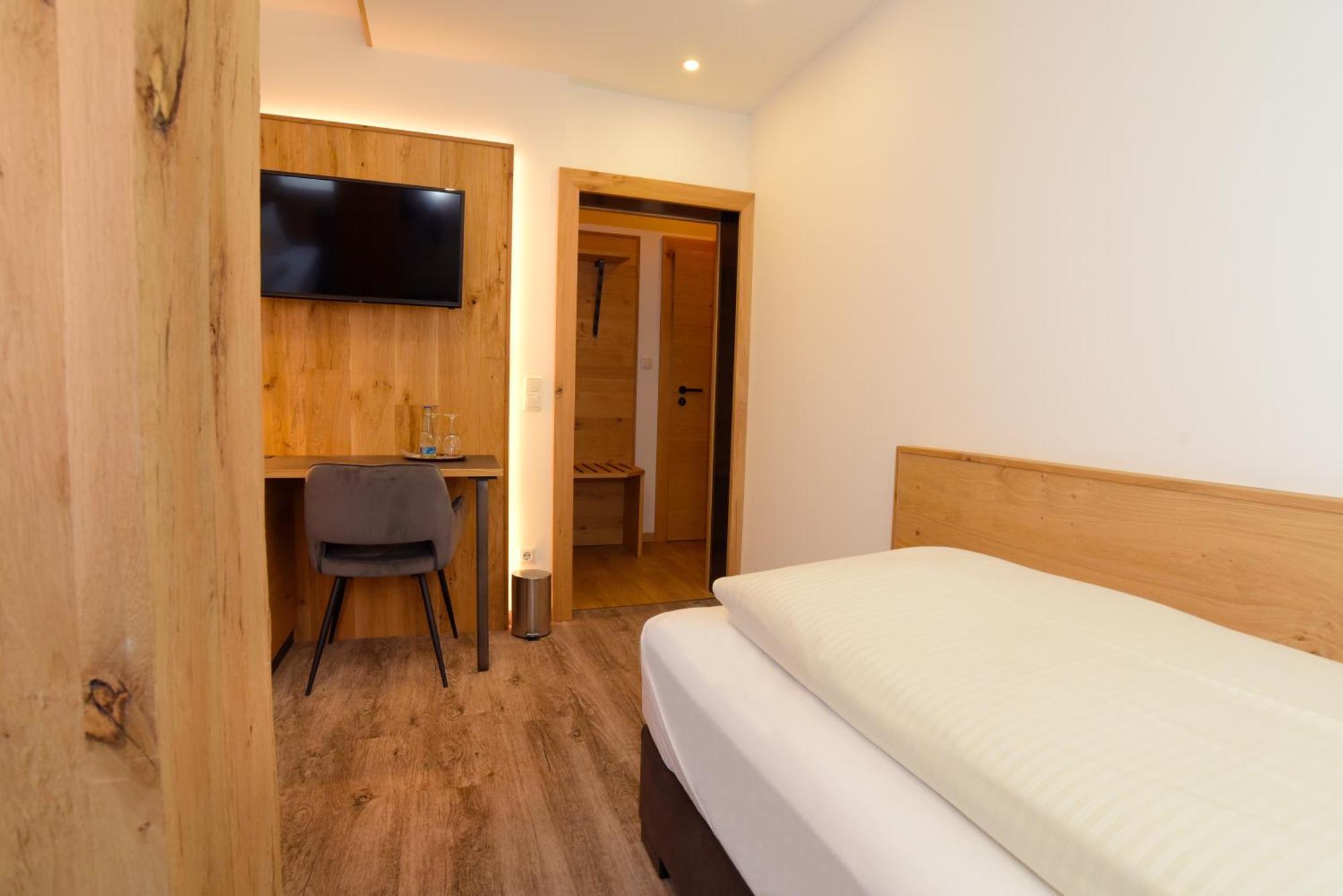 Hotel Gasthof Krone Spalt Luaran gambar